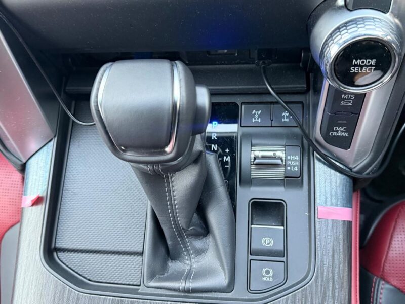 2024 Toyota Land Cruiser 300 GR Sport - FJA300W