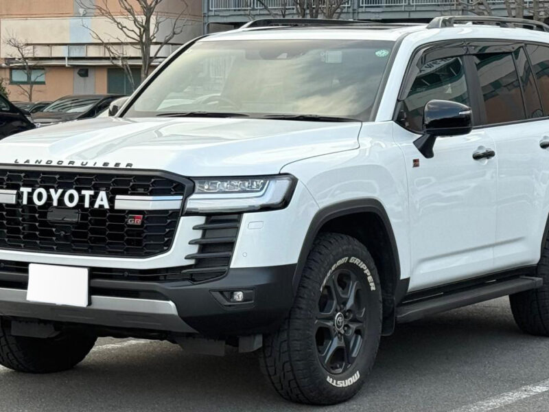 2024 Toyota Land Cruiser 300 GR Sport - FJA300W