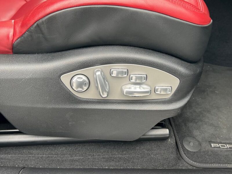 2019 Porsche Macan Turbo