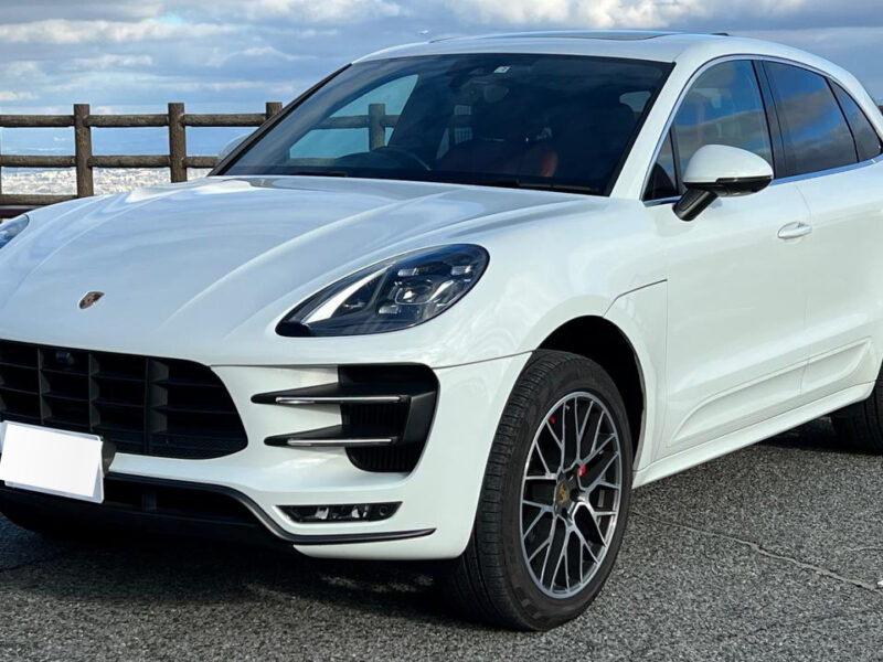 2019 Porsche Macan Turbo