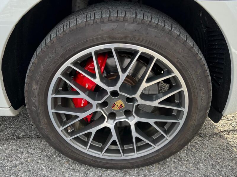 2019 Porsche Macan Turbo