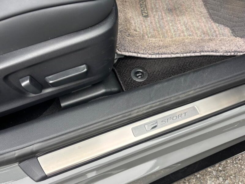 2023 LEXUS IS500 F Sports Performance