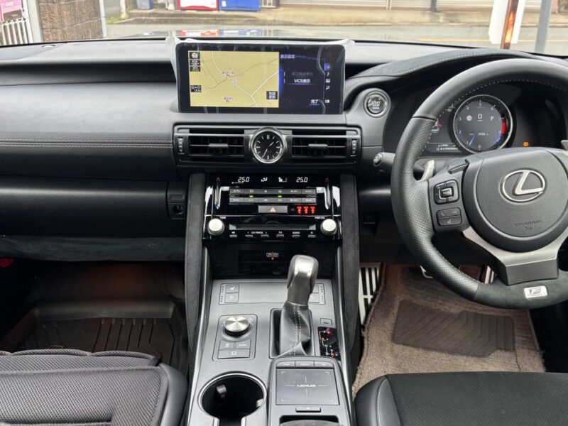 2023 LEXUS IS500 F Sports Performance