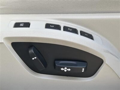 2020 VOLVO V40 Cross Country T5 AWD Momentum