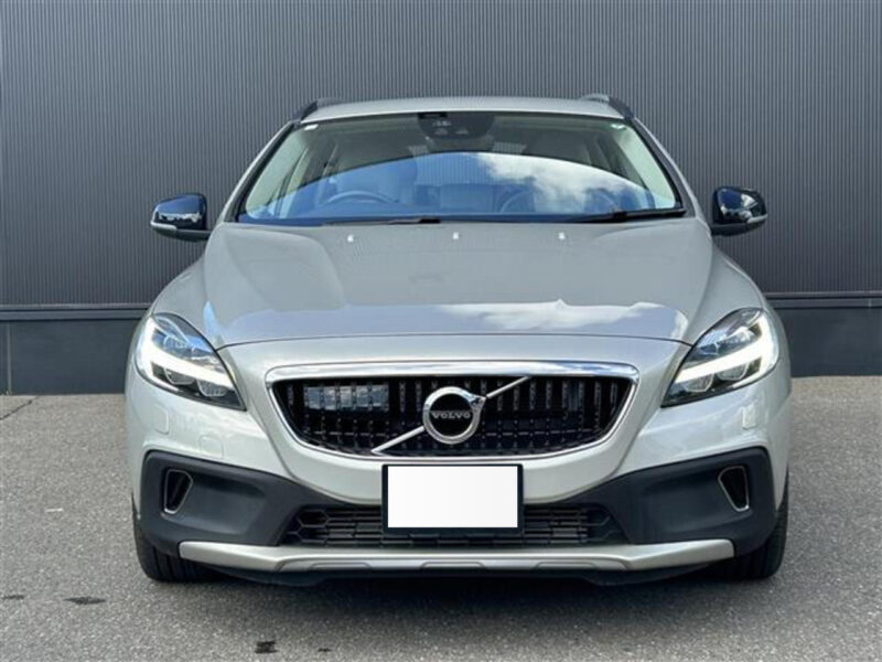 2020 VOLVO V40 Cross Country T5 AWD Momentum