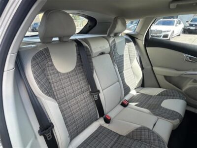 2020 VOLVO V40 Cross Country T5 AWD Momentum