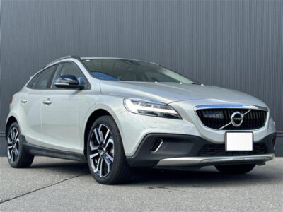 2020 VOLVO V40 Cross Country T5 AWD Momentum