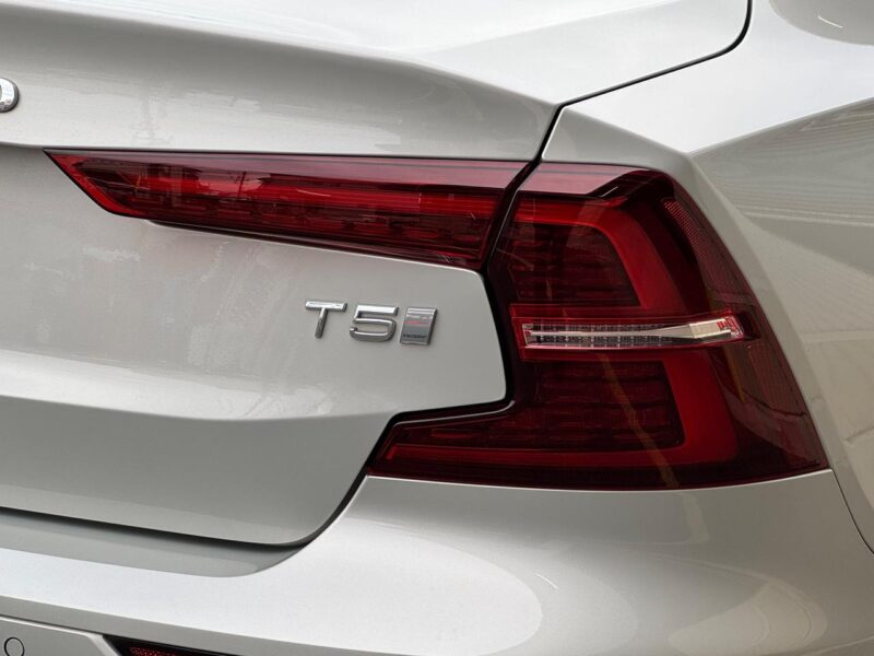 2019 VOLVO S60 T5 Inscription