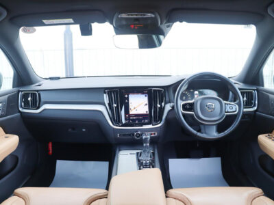2019 VOLVO V60 T5 Inscription