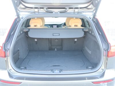 2019 VOLVO V60 T5 Inscription