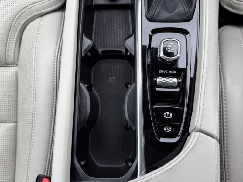 2020 VOLVO XC90 D5 AWD Inscription