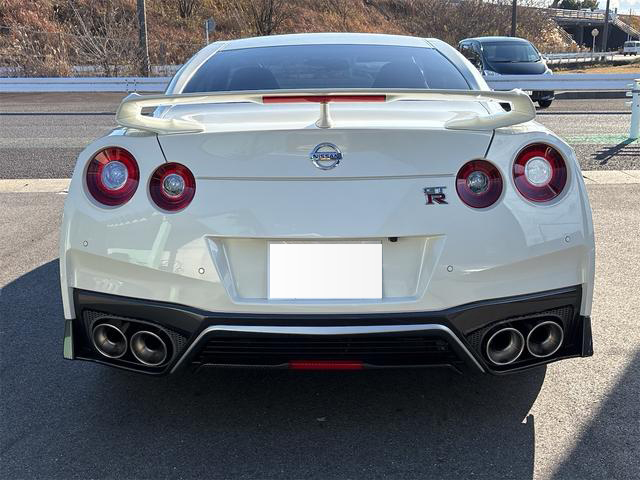 2019 Nissan GT-R Pure Edition