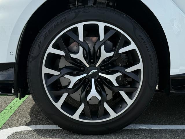 2022 Aston Martin DBX 707