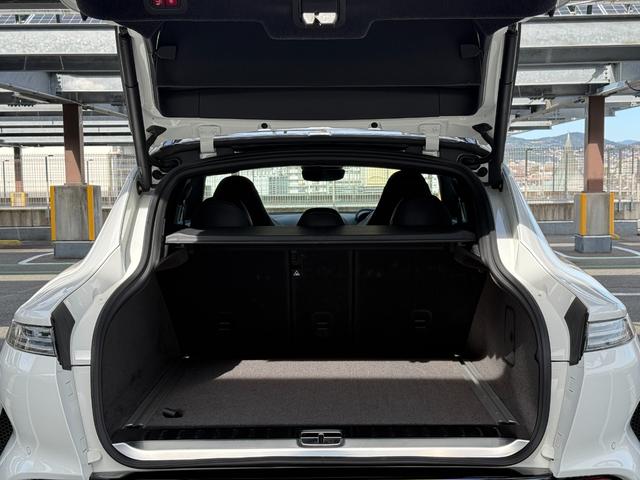 2022 Aston Martin DBX 707