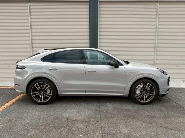 2020 Porsche Cayenne Turbo Coupe
