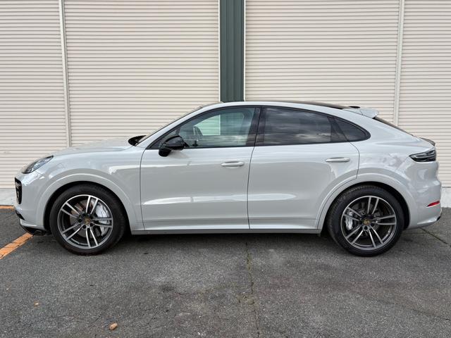 2020 Porsche Cayenne Turbo Coupe