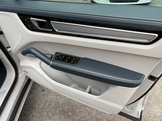 2020 Porsche Cayenne Turbo Coupe