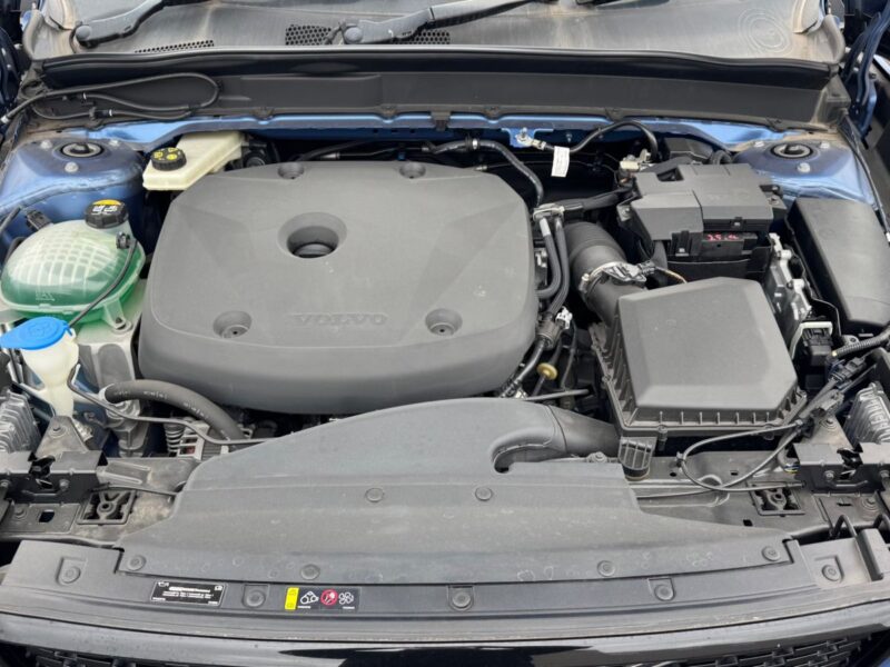 2020 Volvo XC40 T5 AWD R-Design