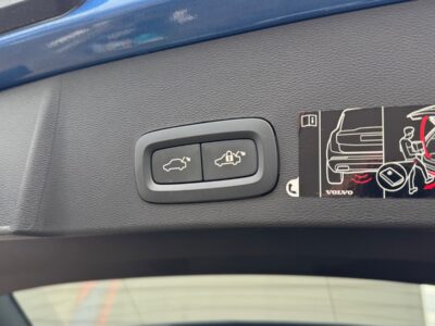 2020 Volvo XC40 T5 AWD R-Design