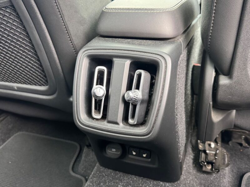 2020 Volvo XC40 T5 AWD R-Design