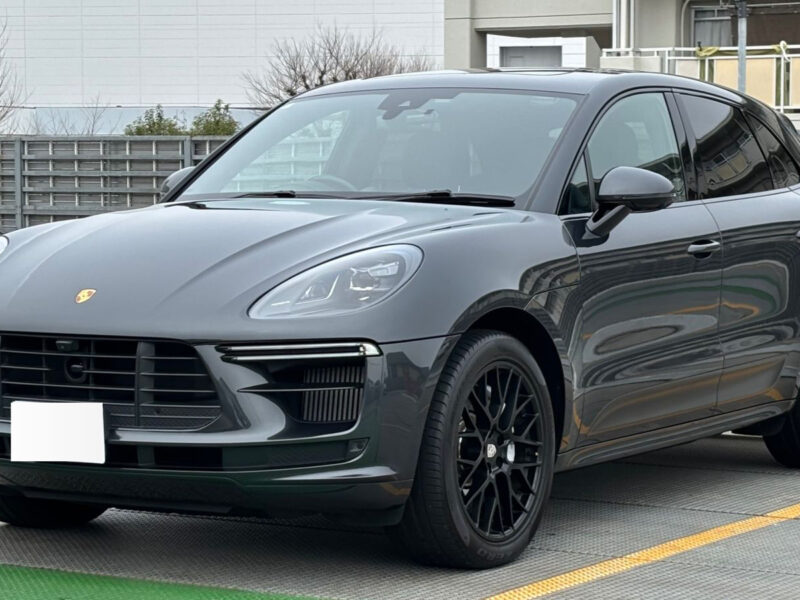 2020 Porsche Macan Turbo