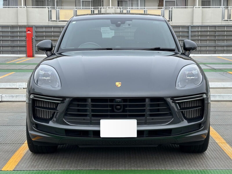 2020 Porsche Macan Turbo