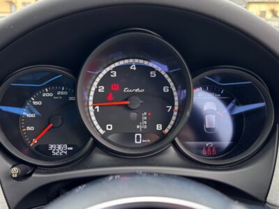 2020 Porsche Macan Turbo