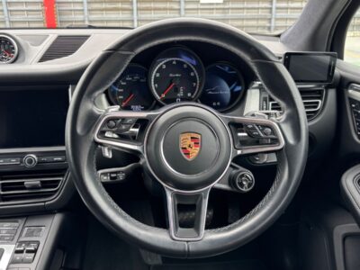 2020 Porsche Macan Turbo