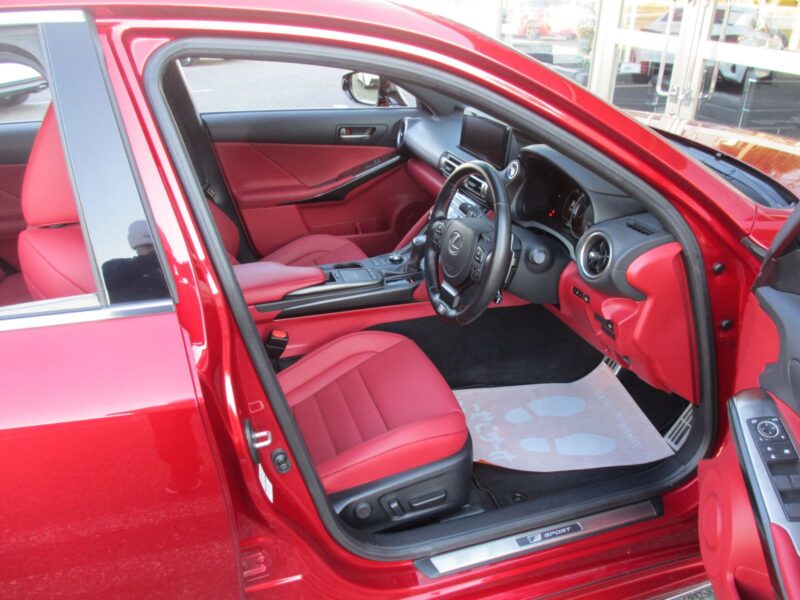 2021 LEXUS IS300h F Sport