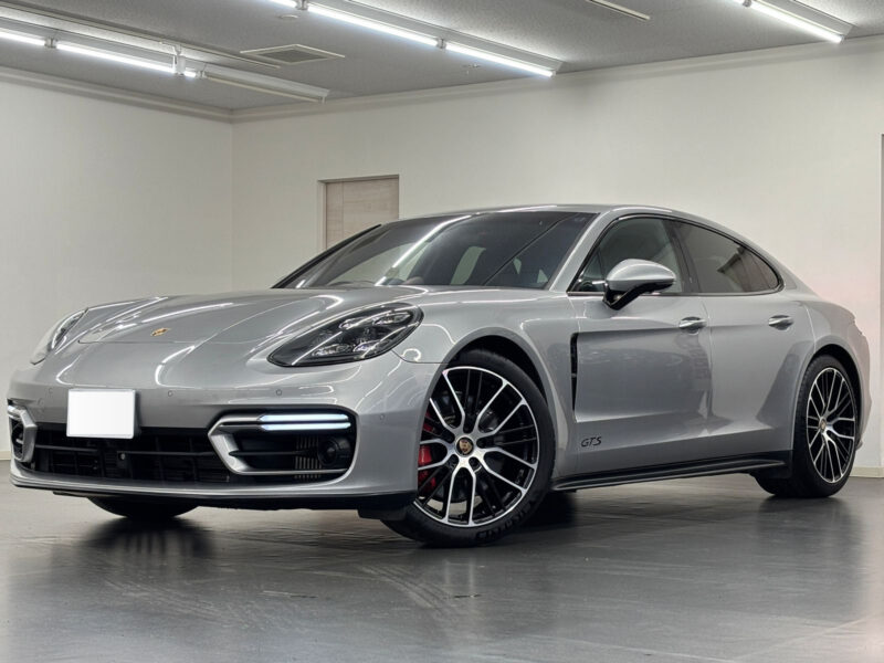 2020 Porsche Panamera GTS
