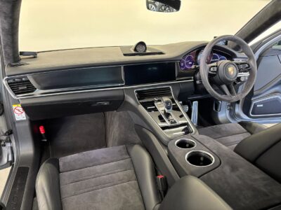 2020 Porsche Panamera GTS