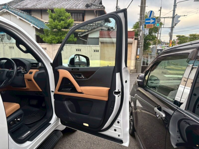 2023 LEXUS LX600 3BA-VJA310W