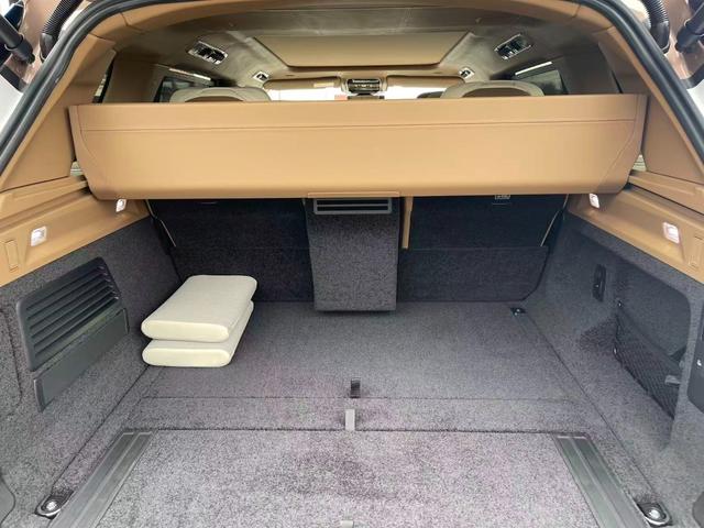 2024 Land Rover Range Rover 4.4 P615 V8 SV