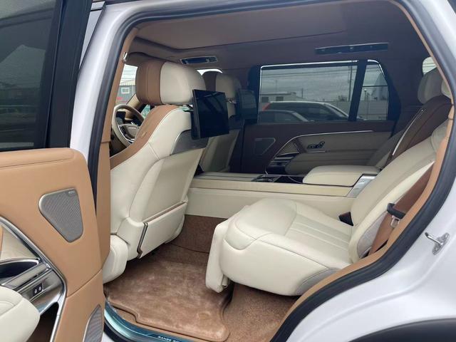 2024 Land Rover Range Rover 4.4 P615 V8 SV