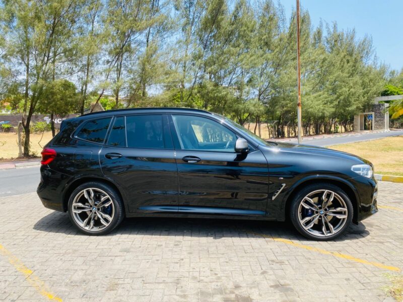 2019 BMW X3 M40d