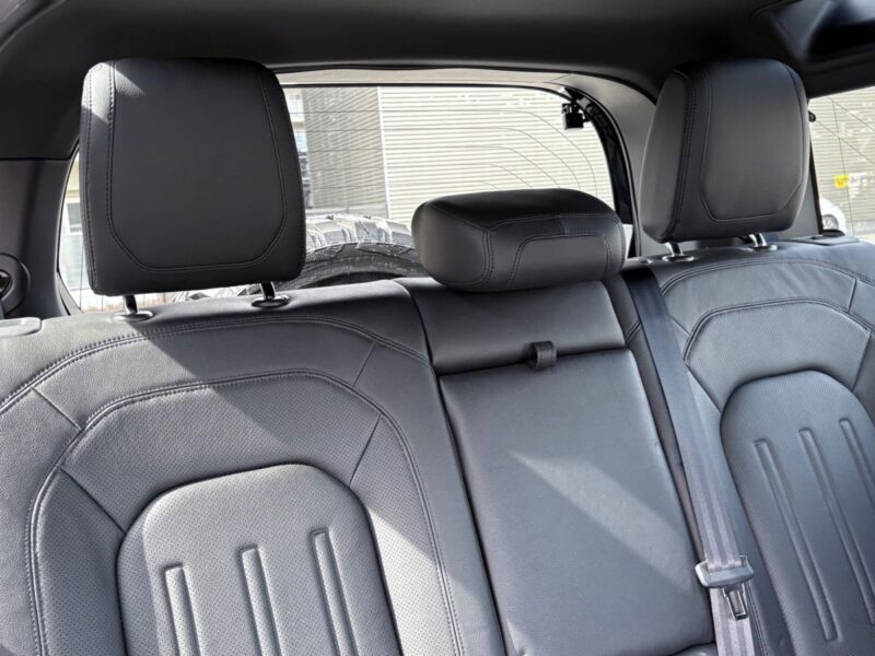 2021 Land Rover Defender 90S P300