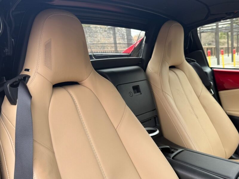 2019 Mazda Roadster RF VS