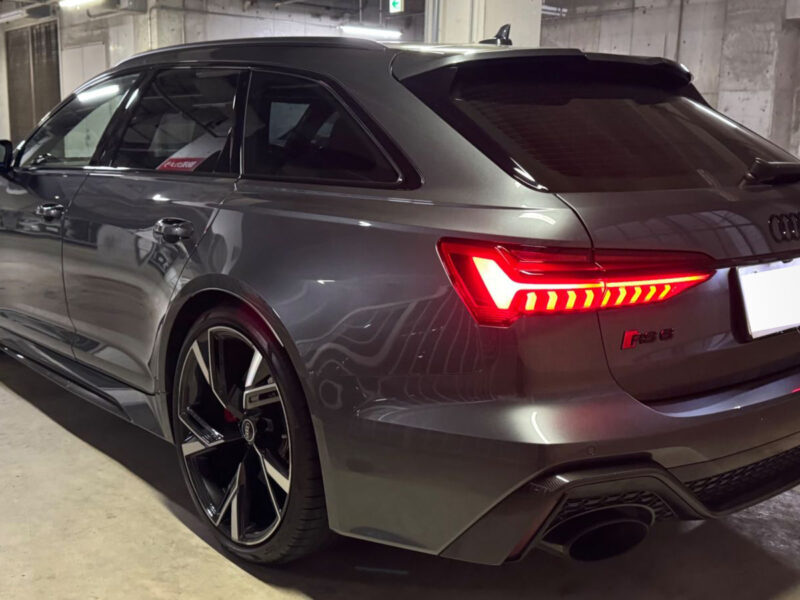 2022 AUDI RS6 Avant