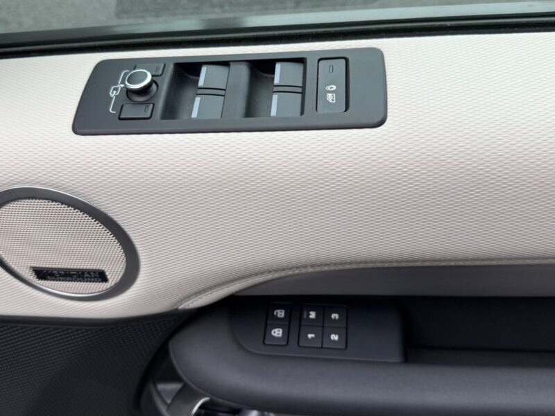 2021 Land Rover Discovery R Dynamic HSE D300