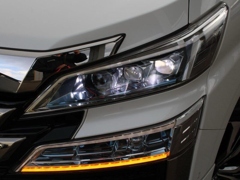 2020 Toyota Vellfire 2.5HV Executive Lounge Z 4WD