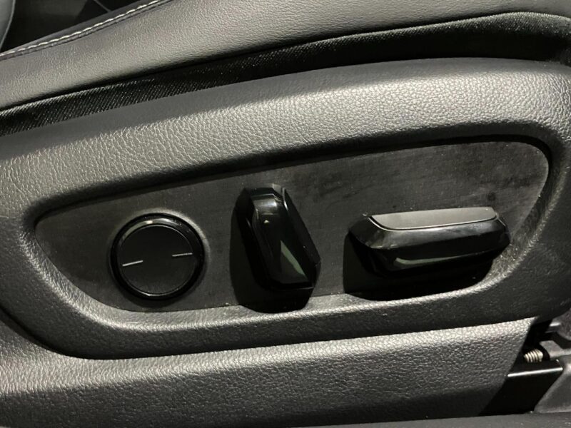 2019 Lexus UX250h Version L 4WD