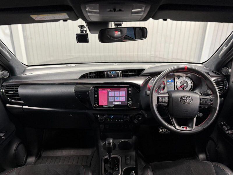 2023 Toyota Hilux 2.4Z GR Sport - GUN125
