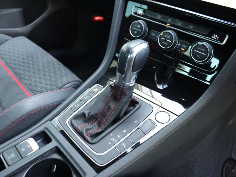 2019 Volkswagen Golf GTI Performance