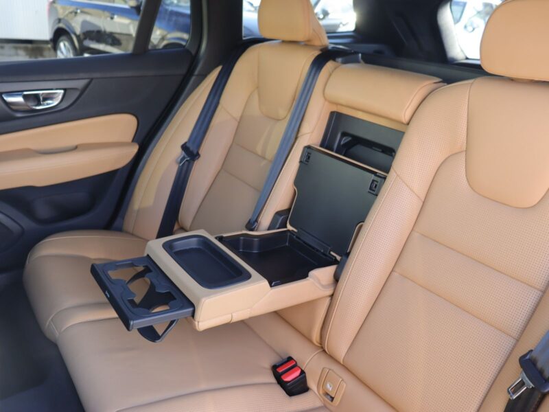 2020 Volvo V60 Cross Country T5 AWD Pro