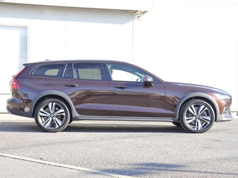 2020 Volvo V60 Cross Country T5 AWD Pro