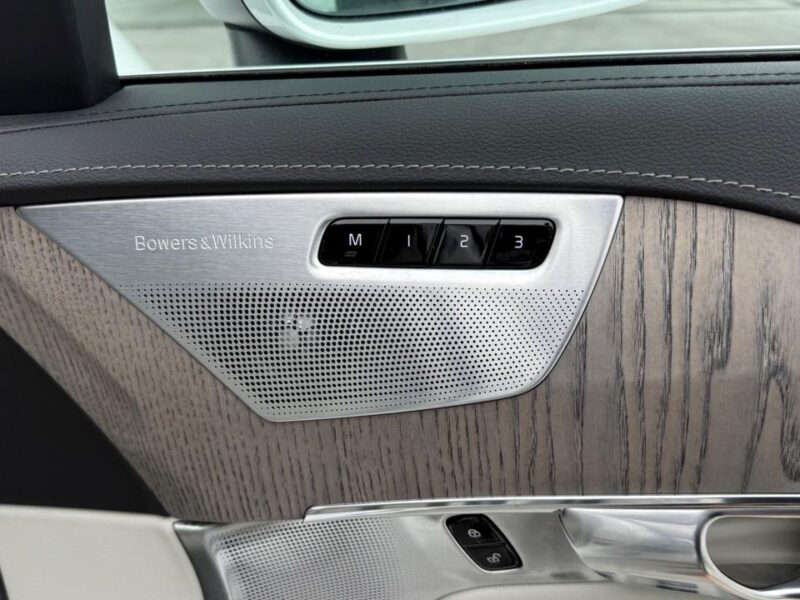 2021 VOLVO XC90 Recharge Plug-in Hybrid T8 AWD Inscription