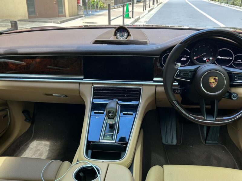 2022 Porsche Panamera Platinum Edition
