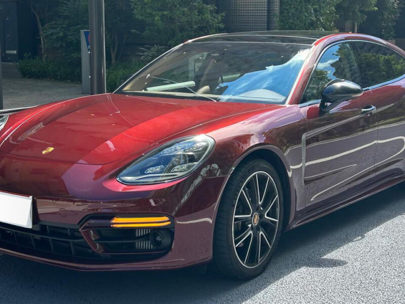 2022 Porsche Panamera Platinum Edition