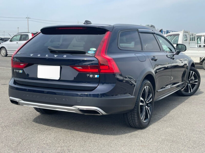 2019 Volvo V90 Cross Country T5 AWD SUMMUM