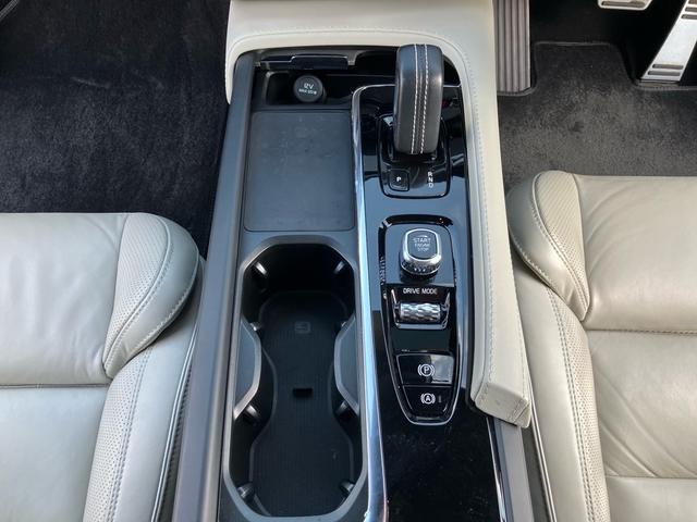 2021 VOLVO XC90 B6 AWD R-Design